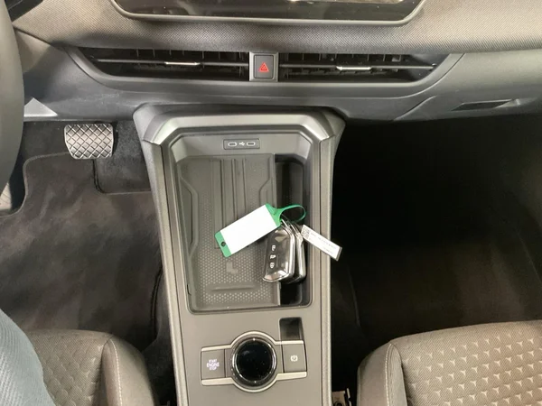 VOLKSWAGEN T-Roc (2026) — foto 3 van 22