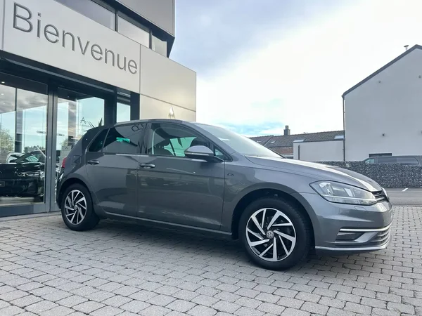 Volkswagen Golf (2019) — foto 10 van 21