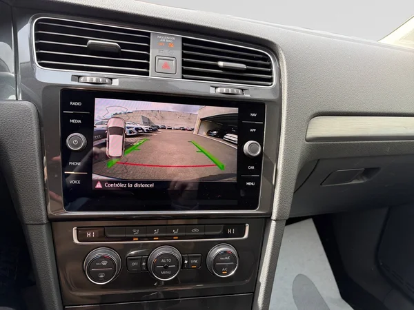 VOLKSWAGEN Golf VII (2019) — foto 2 van 11