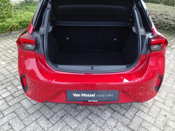 Opel Corsa-e (2023) — foto 10 van 29