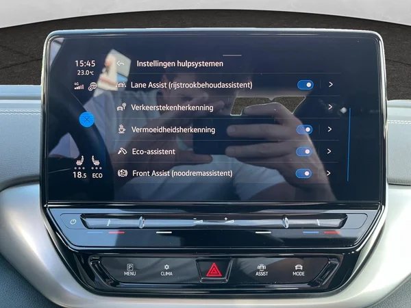 VOLKSWAGEN ID.4 (2023) — foto 8 van 22