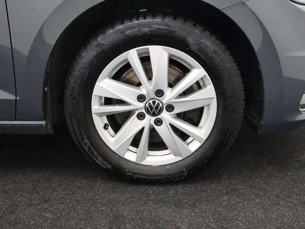 Volkswagen Touran (2021) — foto 19 van 30