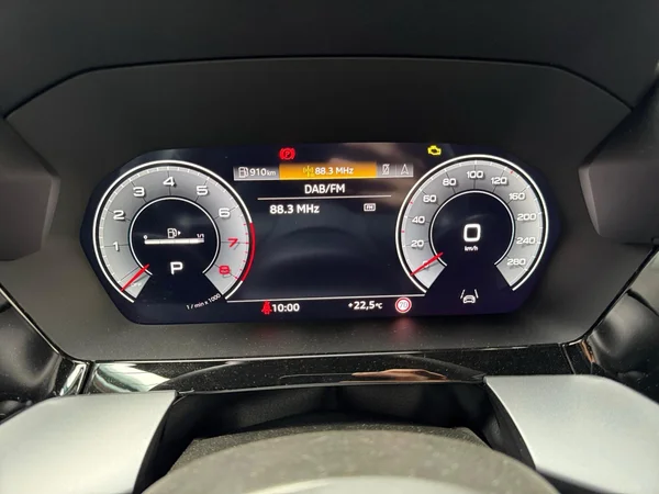 AUDI A3 Sportback (2024) — foto 14 van 14