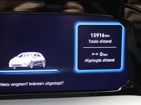 VOLKSWAGEN Golf VIII (2025) — foto 6 van 20