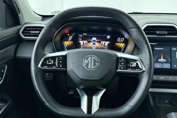 MG ZS Hybrid+ (HEV) (2025) — foto 2 van 21