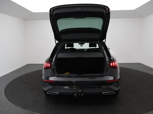 Audi A3 (2022) — foto 26 van 30