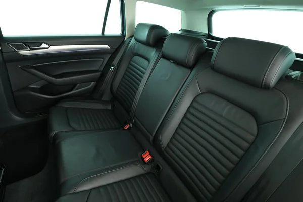 Volkswagen Passat (2017) — foto 5 van 16