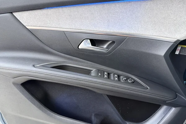Peugeot 3008 (2024) — foto 9 van 20