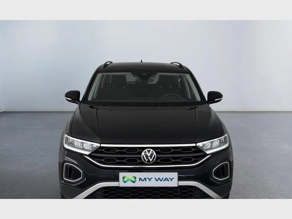 Volkswagen T-Roc (2022) — foto 8 van 15
