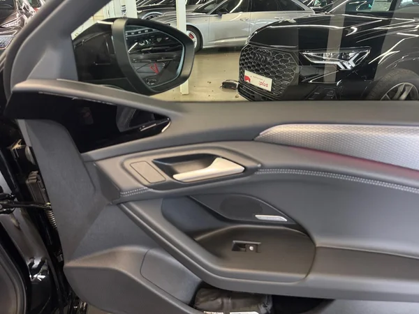 AUDI A6 SW e-tron (2026) — foto 9 van 24