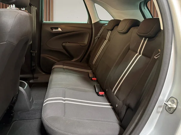 Opel Crossland (2023) — foto 17 van 28