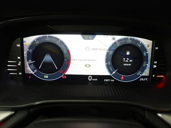 SKODA Octavia Combi (2024) — foto 5 van 18