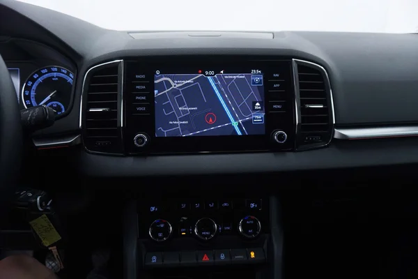 Skoda Karoq (2019) — foto 4 van 29