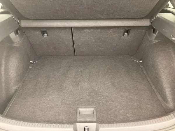 VOLKSWAGEN Taigo (2025) — foto 2 van 36