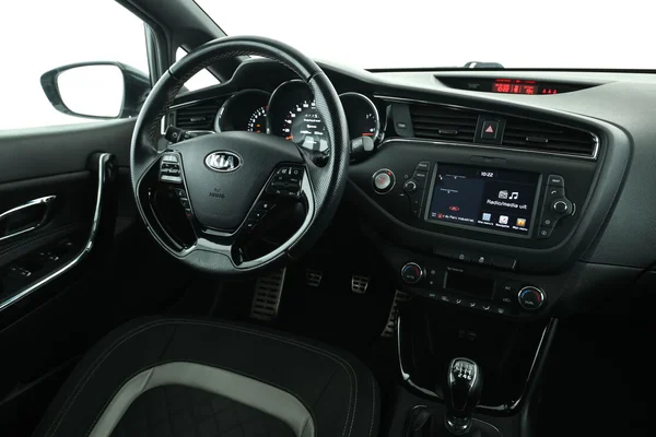 Kia cee'd (2017) — foto 4 van 16