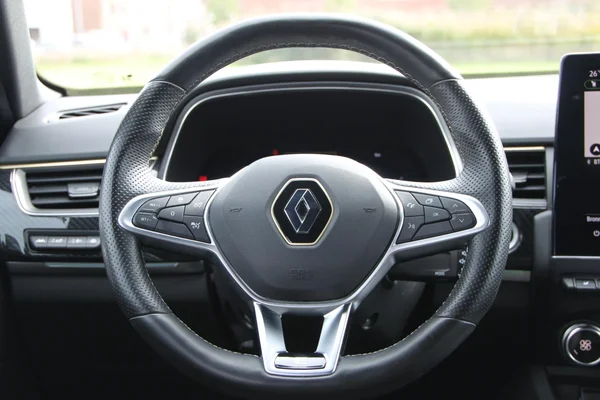 Renault Arkana (2023) — foto 8 van 41