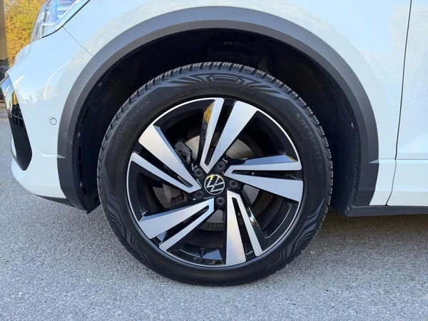 VOLKSWAGEN T-Roc (2022) — foto 16 van 17