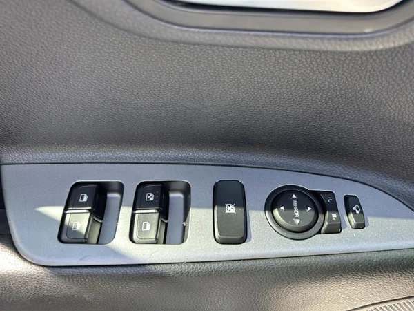 KIA Rio (2020) — foto 19 van 31