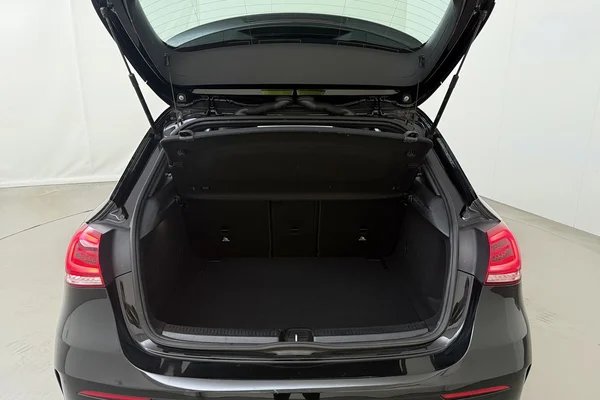 Mercedes-Benz A-Class (W177) (2021) — foto 18 van 22