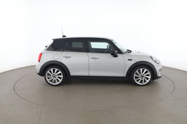 MINI Mini (2020) — foto 13 van 16