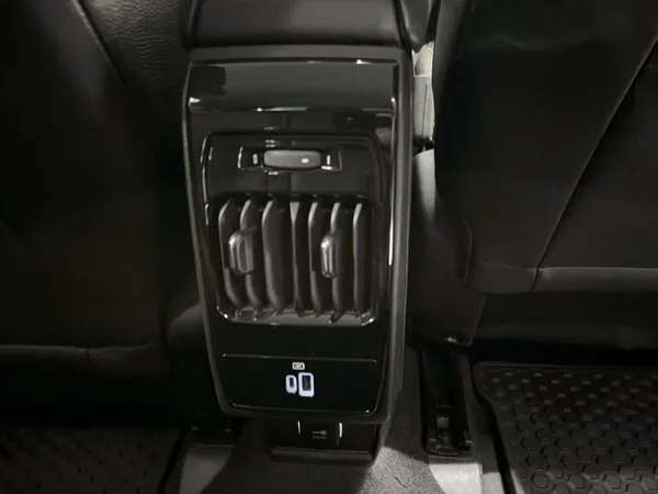 Jeep Compass (2023) — foto 11 van 21