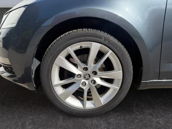 SKODA Octavia (2017) — foto 22 van 22