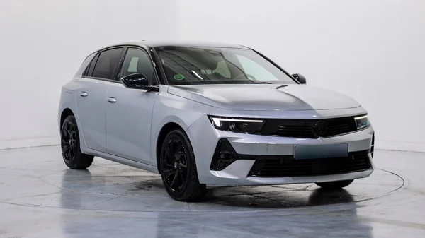 Opel Astra (2023) — foto 33 van 35