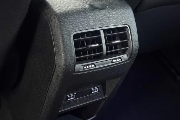 Peugeot 308 (2023) — foto 8 van 29