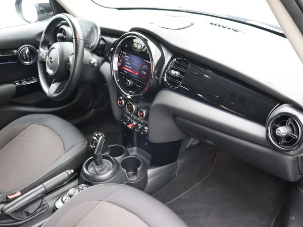 MINI Cooper (2024) — foto 14 van 23