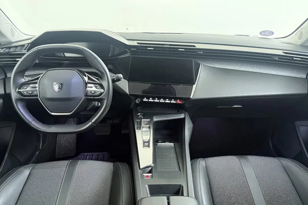 Peugeot 308 (2022) — foto 6 van 24