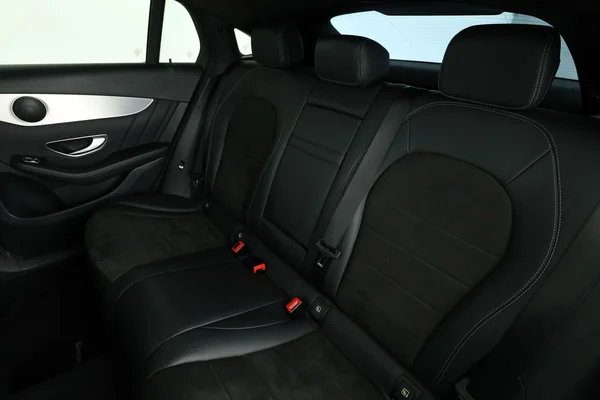 Mercedes-Benz GLC-Klasse (2018) — foto 5 van 16