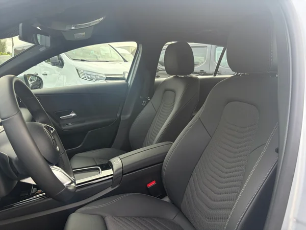 Mercedes-Benz A-180 (2026) — foto 7 van 26