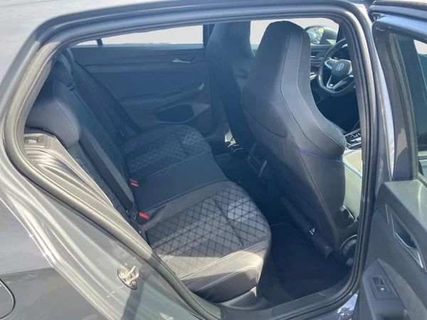 VOLKSWAGEN Golf VIII (2025) — foto 9 van 25