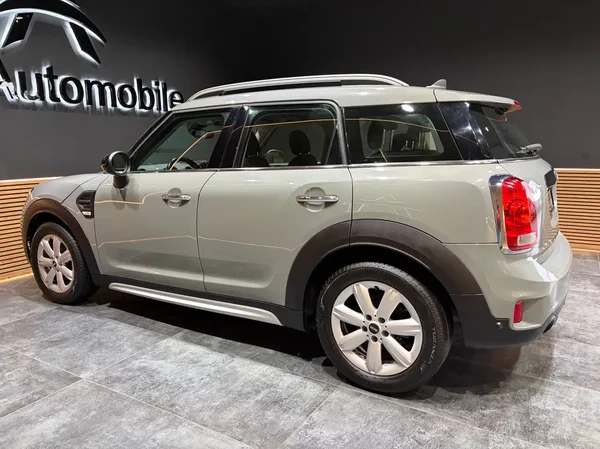 Mini One (2019) — foto 13 van 22