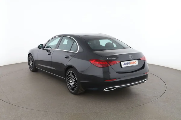 Mercedes-Benz C-Klasse (2024) — foto 10 van 16