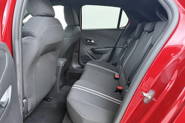 Opel Corsa (2023) — foto 18 van 19