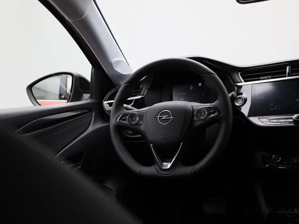 Opel Corsa-e (2023) — foto 2 van 48