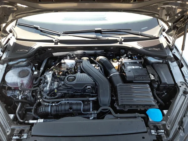 SKODA Octavia Combi (2025) — foto 16 van 23