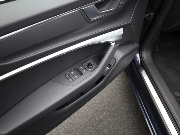 AUDI A6 Avant (2024) — foto 3 van 24