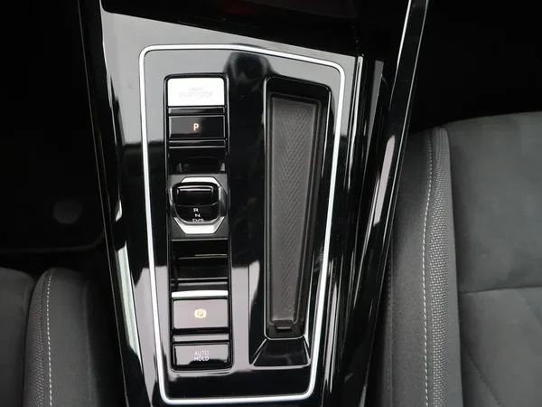 Volkswagen Golf (2024) — foto 9 van 27