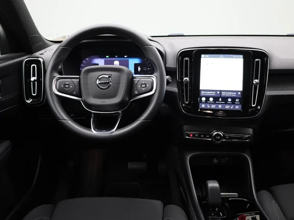 Volvo XC40 (2023) — foto 43 van 45