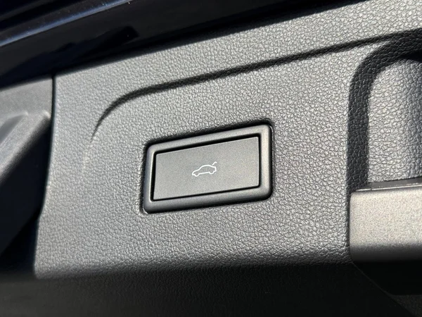 VOLKSWAGEN Touran (2025) — foto 22 van 24