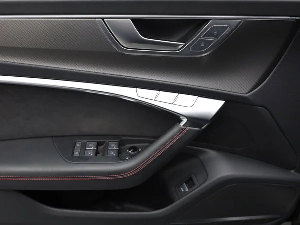 AUDI RS6 Avant (2022) — foto 7 van 19