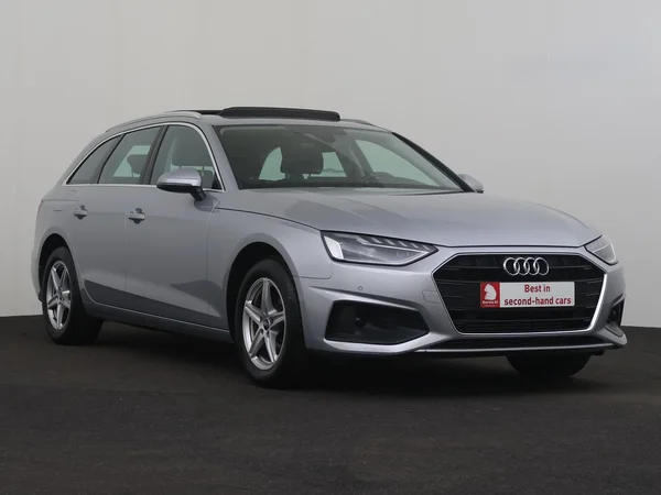 AUDI A4 (2022) — foto 26 van 31