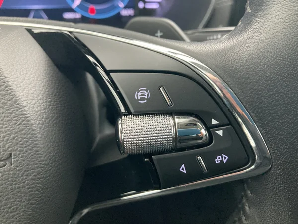 SKODA Octavia Combi (2022) — foto 15 van 36