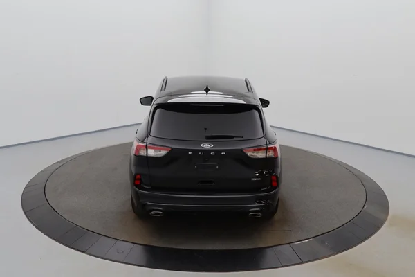 Ford Kuga (2023) — foto 25 van 29
