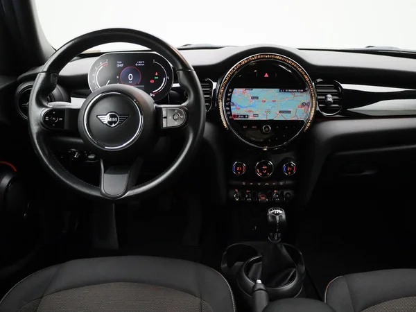 MINI One (2022) — foto 33 van 35