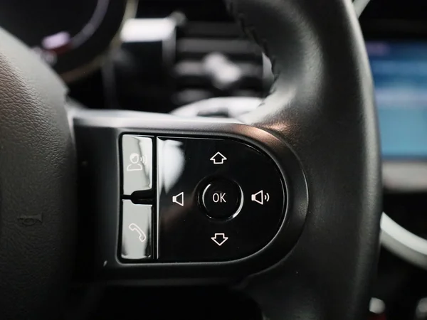 MINI One (2022) — foto 15 van 37