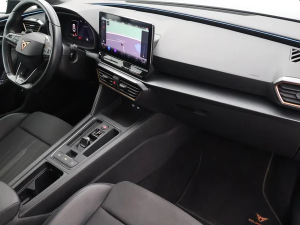 CUPRA Leon ST e-Hybrid (PHEV) (2023) — foto 6 van 27