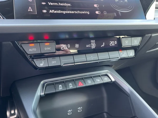 AUDI A3 Sportback (2025) — foto 8 van 22